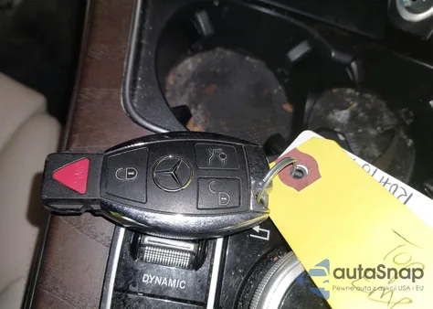 2018 Mercedes-Benz Glc 300 4Matic z USA, uszkodzony, nr VIN WDC0G4KB0JV092033